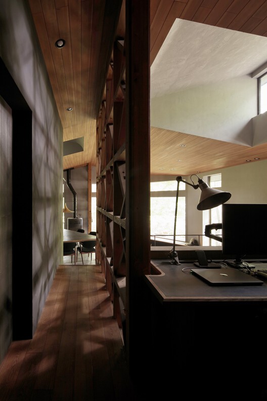 YMK House / Takeshi Hirobe Architects YMK House / Takeshi Hirobe Architects - Interior Photography, Wood, Lighting, Chair
