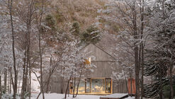 Casa en el río Cautín / Iragüen Viñuela Arquitectos