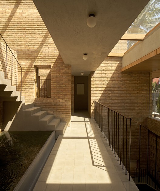 The Brick House / Studio VDGA The Brick House / Studio VDGA - Image 5 of 33
