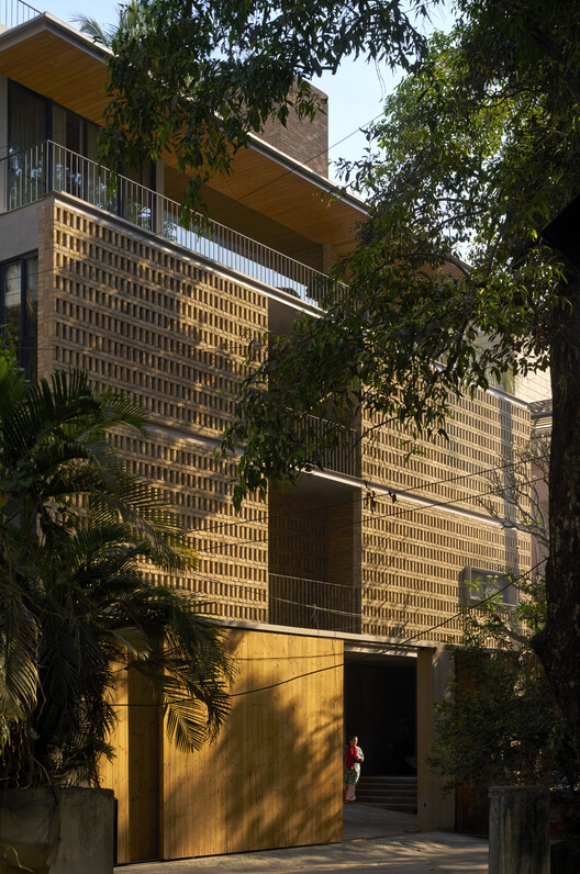 The Brick House / Studio VDGA - Houses