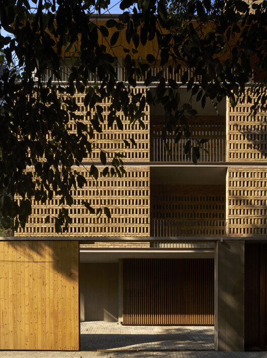 The Brick House / Studio VDGA - Image 7 of 33