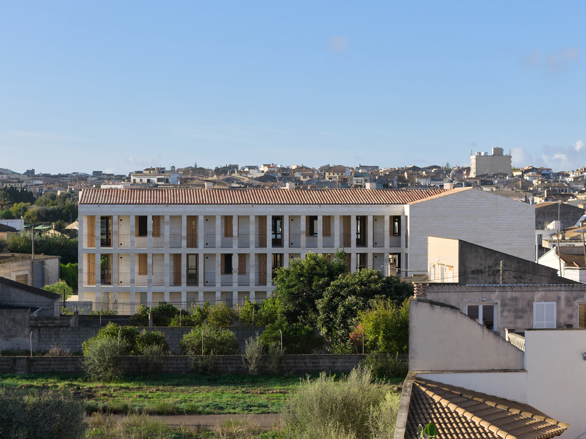 Ten Social Housing Units in Santa Margalida, Mallorca / Javier Gavin + Siddartha Rodrigo + Juan Moreno + DATAAE