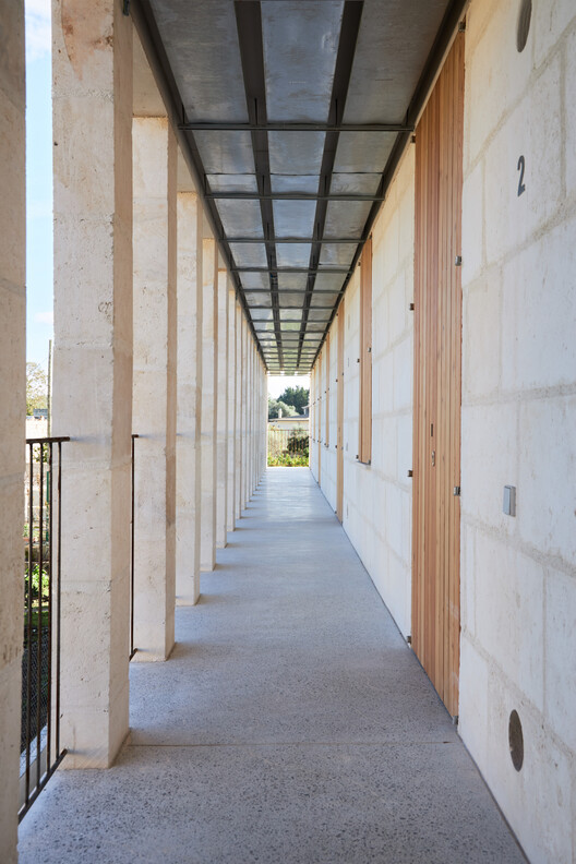 Ten Social Housing Units in Santa Margalida, Mallorca / Javier Gavín + Siddartha Rodrigo + Juan Moreno + DATAAE - Image 5 of 20