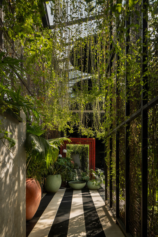 Sunrise Garden Restaurant / M9 Design Studio Sunrise Garden Restaurant / M9 Design Studio - Exterior Photography, Garden, Courtyard