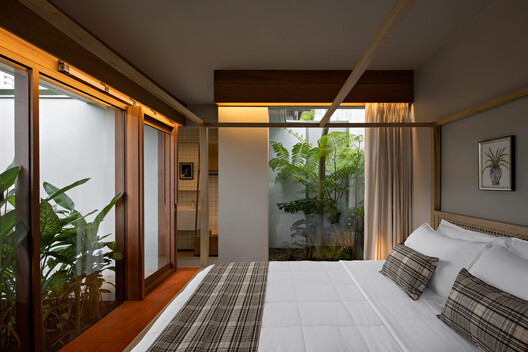 Serindang House 2 / PSA Studio Serindang House 2 / PSA Studio - Interior Photography, Bedroom, Wood, Lighting, Bed