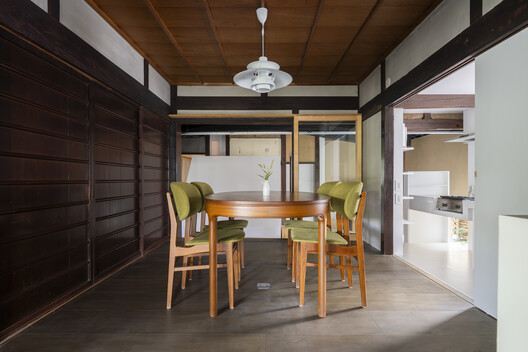 Old Folk House in Iwakura / td-Atelier Old Folk House in Iwakura / td-Atelier - Interior Photography, Dining room, Wood, Lighting, Glass, Chair
