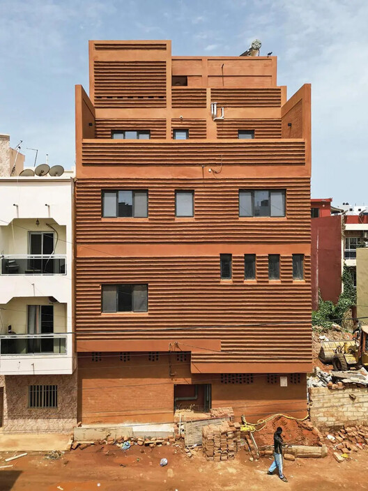 Elevating Earth: Reviving and Advancing an Indigenous Building Material Elevating Earth: Reviving and Advancing an Indigenous Building Material - Image 4 of 16