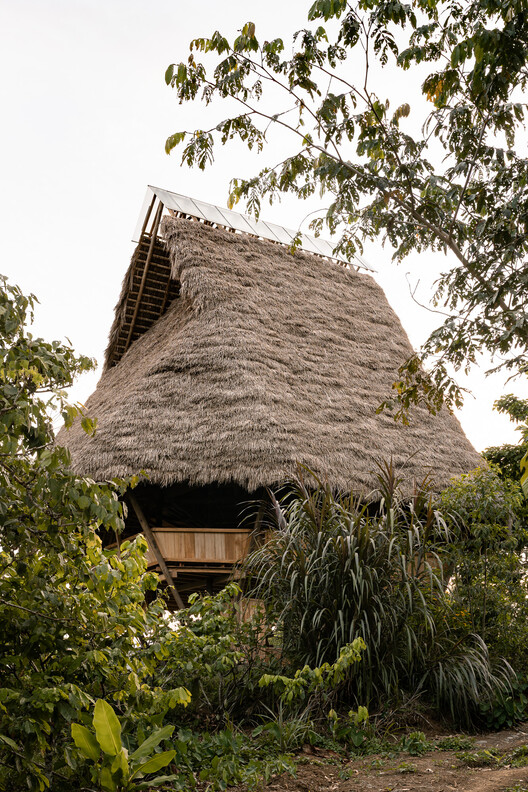 Contemporary Ecuadorian Architecture: Connecting Materials, Environment, and Culture Contemporary Ecuadorian Architecture: Connecting Materials, Environment, and Culture - Image 16 of 25