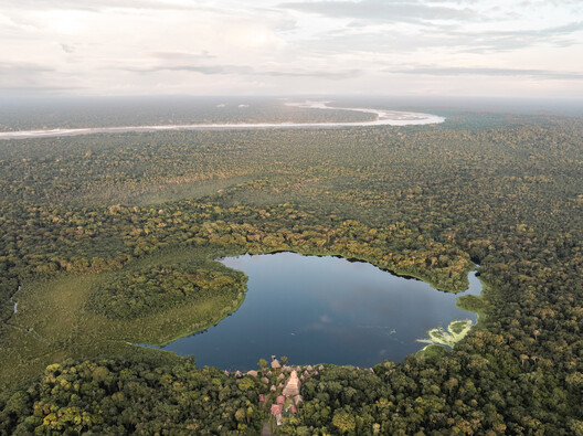 Contemporary Ecuadorian Architecture: Connecting Materials, Environment, and Culture Contemporary Ecuadorian Architecture: Connecting Materials, Environment, and Culture - Image 7 of 25