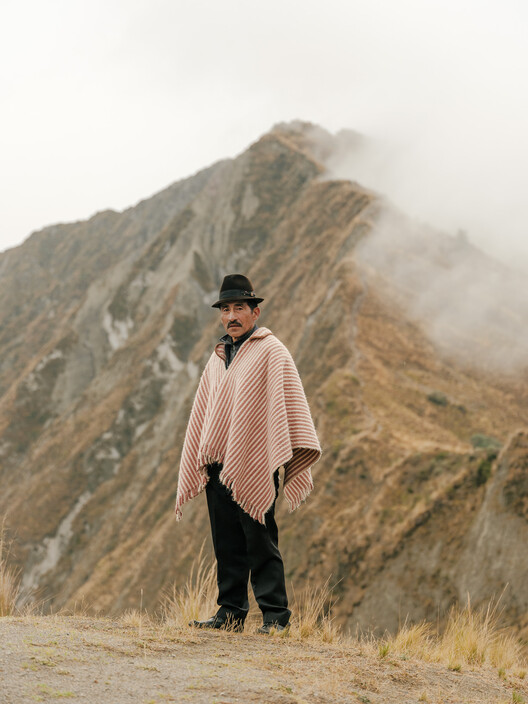 Contemporary Ecuadorian Architecture: Connecting Materials, Environment, and Culture Contemporary Ecuadorian Architecture: Connecting Materials, Environment, and Culture - Image 17 of 25