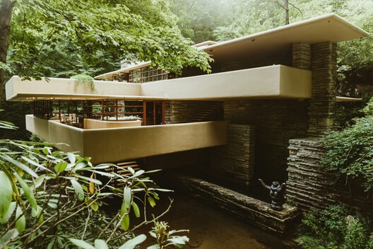 Frank Lloyd Wright’s Fallingwater Reopens After Restoration, Celebrating Its 90th Anniversary Frank Lloyd Wright’s Fallingwater Reopens After Restoration, Celebrating Its 90th Anniversary - Image 2 of 5