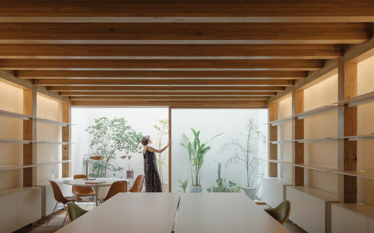 Tietê178 / Gabriel Kogan - fotografía de interiores, madera, estanterías, mesas, sillas