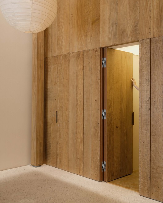 Tietê178 / Gabriel Kogan - Interior Photography, Wood, Lighting, Door