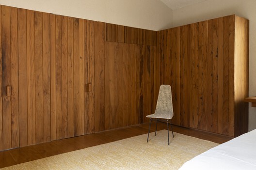 Itaipava Farm / Lucas Jimeno Dualde Itaipava Farm / Lucas Jimeno Dualde - Interior Photography, Wood, Closet