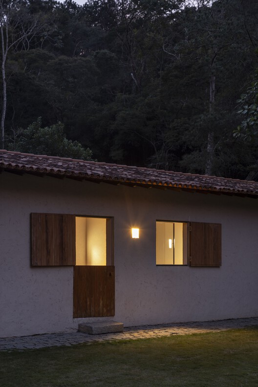 Itaipava Farm / Lucas Jimeno Dualde Itaipava Farm / Lucas Jimeno Dualde - Exterior Photography, Wood, Concrete