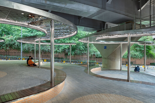 Elevated Infrastructure and Public Space: Reclaiming the Ground Below - Image 14 of 21