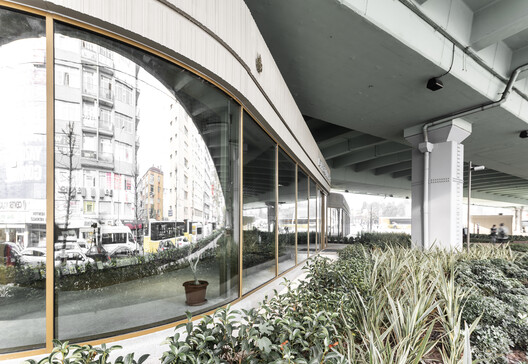 Elevated Infrastructure and Public Space: Reclaiming the Ground Below - Image 16 of 21