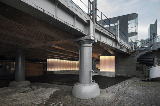 Elevated Infrastructure and Public Space: Reclaiming the Ground Below - Image 13 of 21