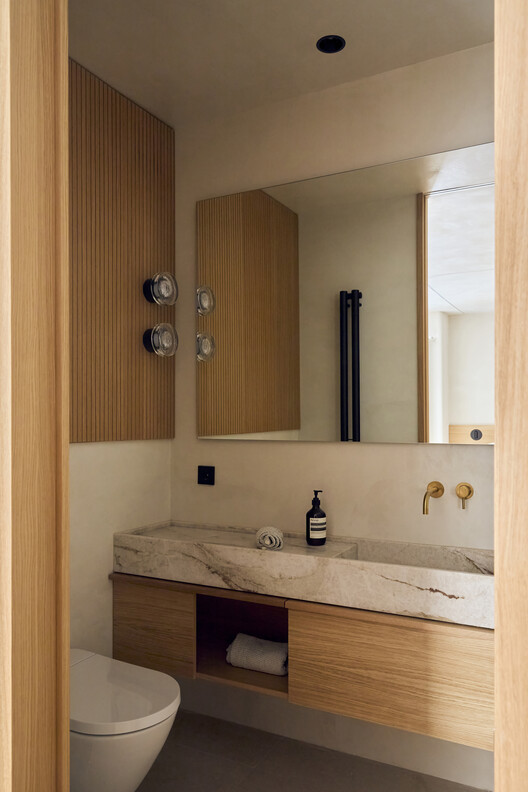 Apartamento Bernabéu / StudioMadera - Fotografía interior, Baño, Madera, Tarjas, Encimera