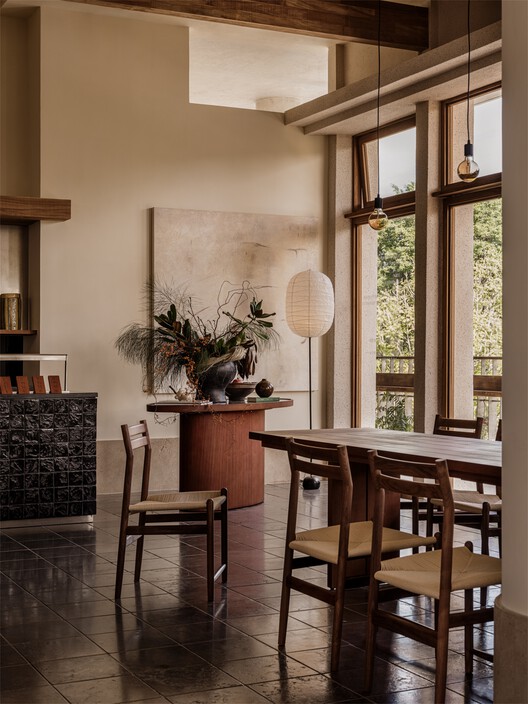 BAN MAA / Geemo Design BAN MAA / Geemo Design - Interior Photography, Dining room, Wood, Table, Lighting, Chair