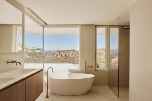 Casa L5 / Pasqual Giner Arquitectura - Interior Photography, Bathroom, Bathtub, Sink