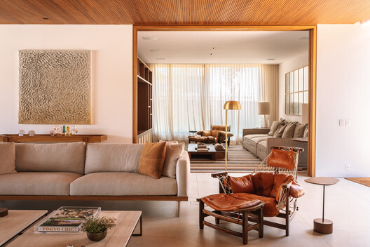 GLG Residence / Ximenes Leite Arquitetura - Interior Photography, Living Room, Sofa, Wood, Table, Chair
