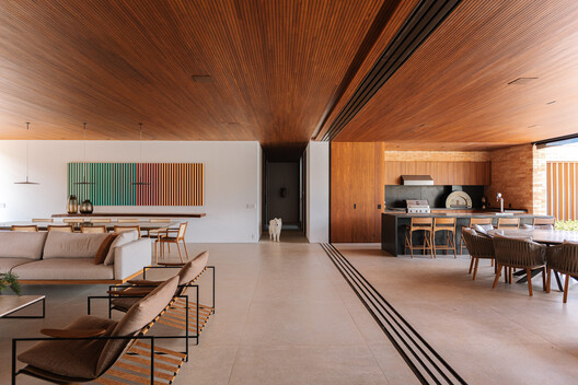 GLG Residence / Ximenes Leite Arquitetura - Interior Photography, Dining room, Wood, Table, Chair
