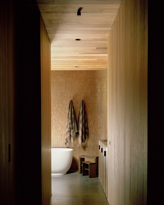 House in a Garden / Edition Office - Interior Photography, Bathroom, Wood, Lighting
