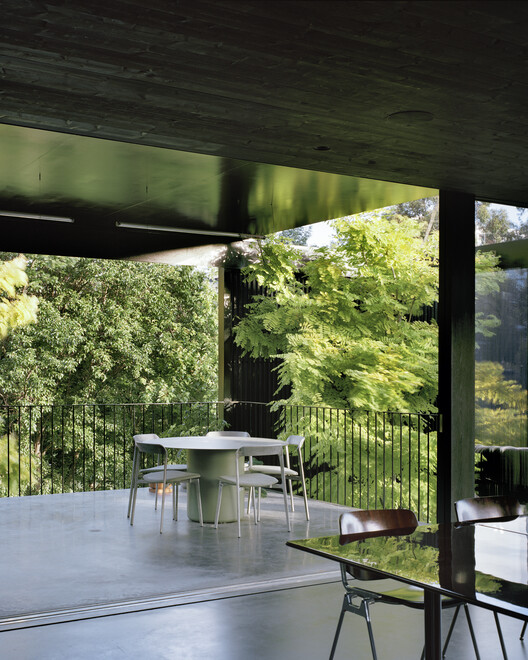 House in a Garden / Edition Office - Exterior Photography, Chair