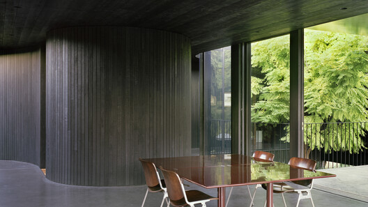 House in a Garden / Edition Office - Interior Photography, Wood, Concrete