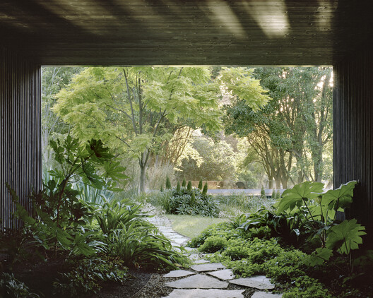 House in a Garden / Edition Office - Image 6 of 18