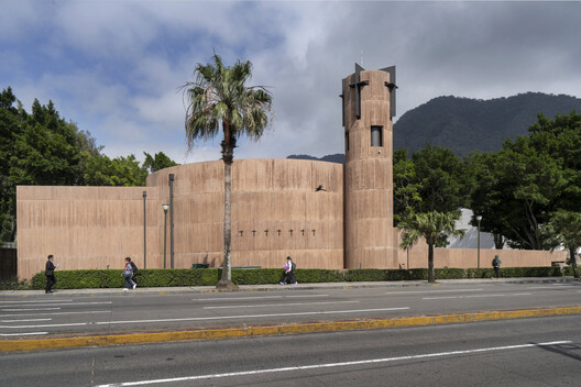 Los 15 finalistas del Premio Obra del Año 2026 de ArchDaily en Español  - Imagen 2 de 16