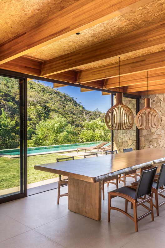 Casa JCA / Magarão + Lindenberg Arq - Fotografia de Interiores, Madeira, Mesa, Cadeira, Viga