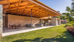 Casa JCA / Magarão + Lindenberg Arq