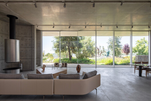 Capsule Retreat: Building Through Process in Lebanon’s Mountain Landscape Capsule Retreat: Building Through Process in Lebanon’s Mountain Landscape - Image 9 of 13