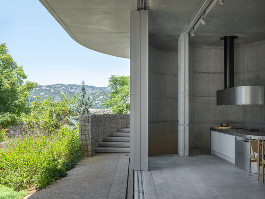 Capsule Retreat: Building Through Process in Lebanon’s Mountain Landscape Capsule Retreat: Building Through Process in Lebanon’s Mountain Landscape - Image 7 of 13