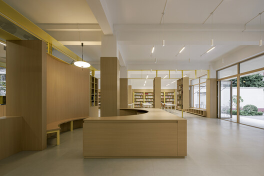 Renovation Design of the Library, Chengdu Shude Experimental Middle School / Modum Atelier Renovation Design of the Library, Chengdu Shude Experimental Middle School / Modum Atelier - Interior Photography, Kitchen, Wood, Shelving, Glass