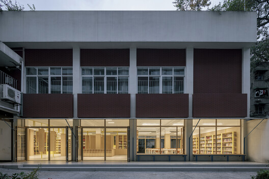 Renovation Design of the Library, Chengdu Shude Experimental Middle School / Modum Atelier Renovation Design of the Library, Chengdu Shude Experimental Middle School / Modum Atelier - Exterior Photography, Glass
