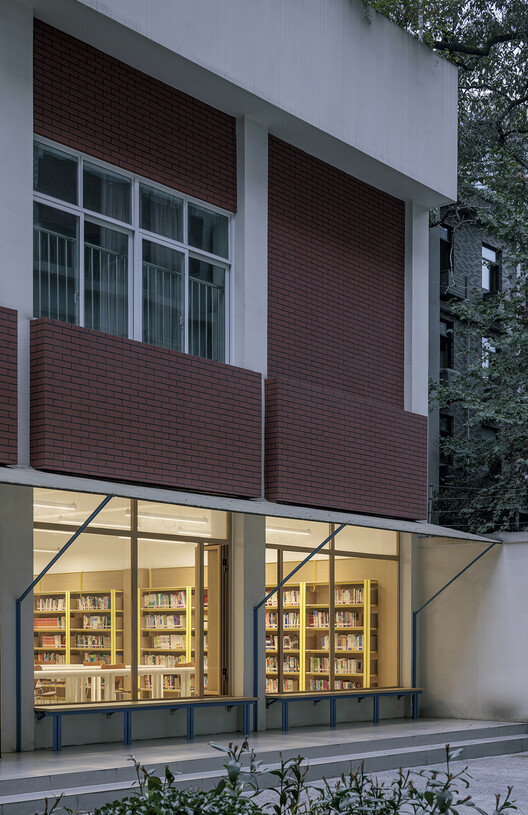 Renovation Design of the Library, Chengdu Shude Experimental Middle School / Modum Atelier Renovation Design of the Library, Chengdu Shude Experimental Middle School / Modum Atelier - Exterior Photography