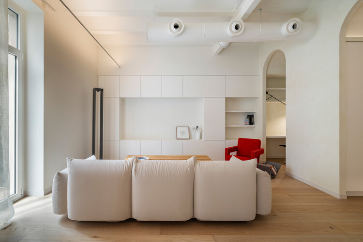 Casa Cirilo / Montoliu Hernandez - fotografía de interiores, salón, madera, luces, sillas