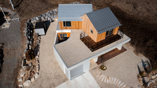 Two Gabled Volumes, One Landscape / BRBB Architects - Interior Photography