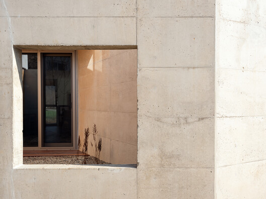 Two Gabled Volumes, One Landscape / BRBB Architects - Image 12 of 20