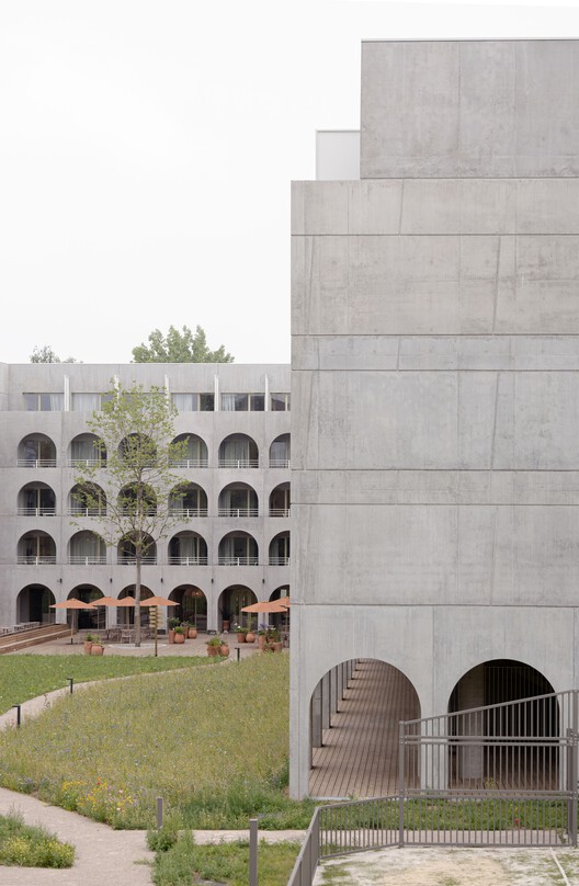 The Babel Community - Coliving Residence  / D'HOUNDT+BAJART Architectes&associés - Exterior Photography, Arch, Concrete, Arcade