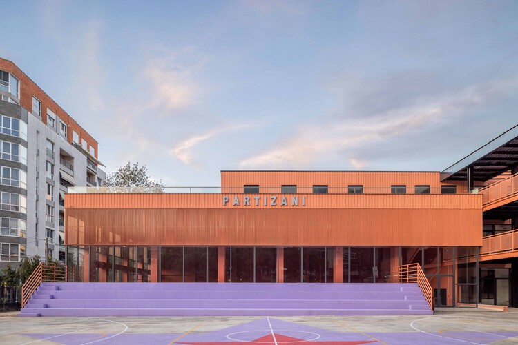 Escola Partizani / Loft Architects - Mais Imagens