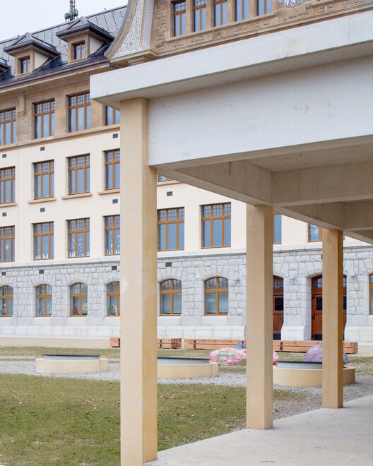 Collège des Parcs School Extension and two Sport Halls / Stoa architectes Collège des Parcs School Extension and two Sport Halls / Stoa architectes - Interior Photography, Windows, Facade