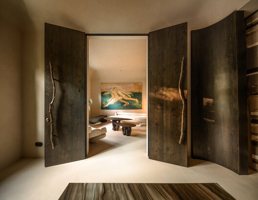 Artistic Office of a Notary / Dolgopiatova Interior Design - Image 1 of 20