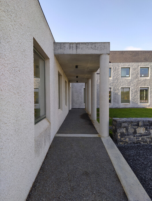 Gort Uí Ghaoithín / Fuinneamh Workshop Architects - Exterior Photography, Concrete