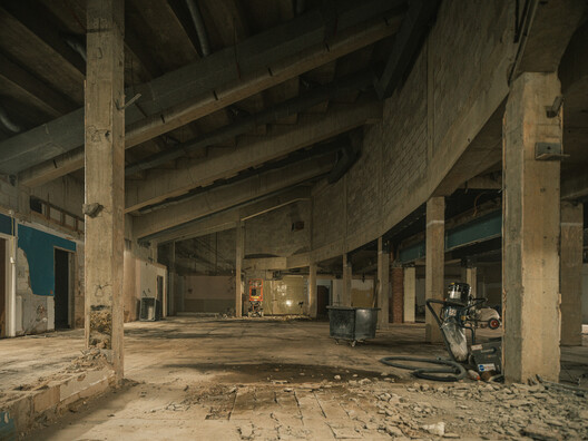 Theatr Clwyd / Haworth Tompkins - Interior Photography, Column, Beam, Concrete