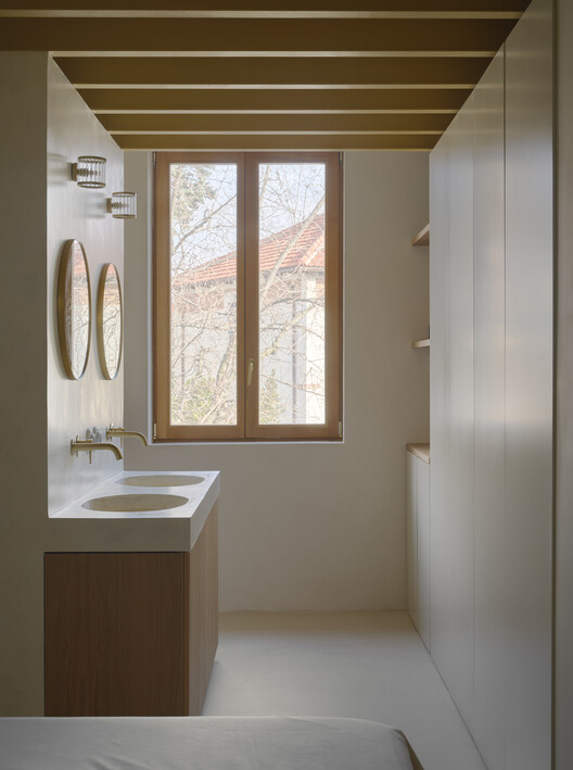 The House of the Green Pond / aceboXalonso studio - Interior Photography, Bathroom, Wood, Lighting, Sink, Glass