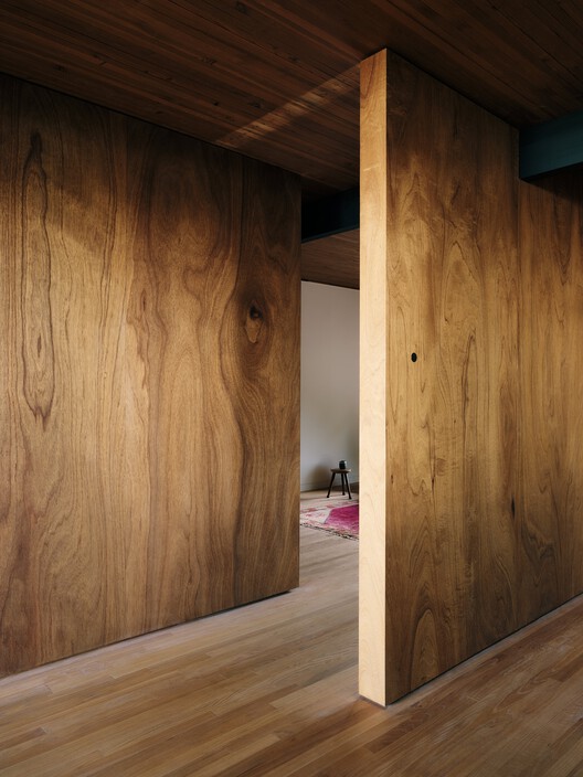 Creston House / Mork-Ulnes Architects  - Image 6 of 23